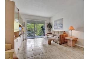 1100 Hillcrest Ct APT 309, Hollywood, FL 33021, Sold 06/04/24