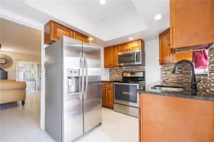 312 NE 17th Ave APT 202, Boynton Beach, FL 33435, Sold 05/06/24