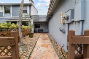 7836 NW 41st St, Sunrise, FL 33351, Sold 05/06/24