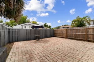 7836 NW 41st St, Sunrise, FL 33351, Sold 05/06/24