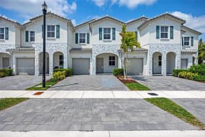 2681 SE 12th St #1, Homestead, FL 33035, Sold 06/17/24