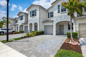 2681 SE 12th St #1, Homestead, FL 33035, Sold 06/17/24