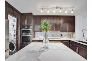 155 Isle of Venice Dr APT 504, Fort Lauderdale, FL 33301, Sold 05/15/24