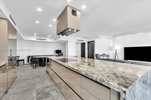 20191 E Country Club Dr APT 2403, Aventura, FL 33180, Sold 09/16/24