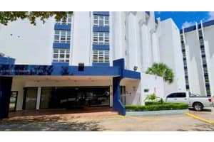 9682 Fontainebleau Blvd APT 304, Miami, FL 33172, Sold 09/20/24