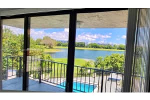 9682 Fontainebleau Blvd APT 304, Miami, FL 33172, Sold 09/20/24
