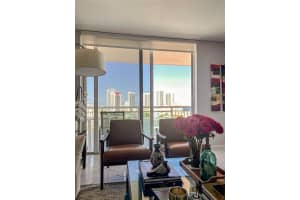 437 Golden Isles Dr #15e, Hallandale Beach, FL 33009, Sold 05/15/24