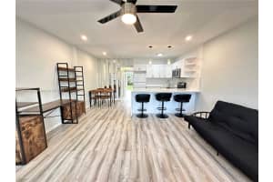 800 SW 11th Ave #7a, Hallandale Beach, FL 33009, Sold 05/22/24