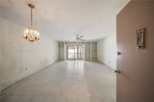10383 N Kendall Dr APT N6, Miami, FL 33176, Sold 09/27/24