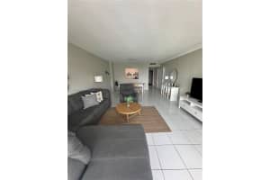 5601 Collins Ave APT 1219, Miami Beach, FL 33140, Sold 07/31/24