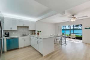 305 Liberty Ct, Deerfield Beach, FL 33442, Sold 07/19/24
