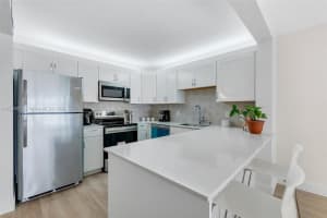 305 Liberty Ct, Deerfield Beach, FL 33442, Sold 07/19/24