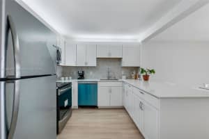 305 Liberty Ct, Deerfield Beach, FL 33442, Sold 07/19/24