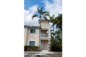 2665 NE 4th St UNIT 104, Homestead, FL 33033, Sold 06/27/25
