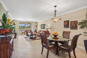 9500 N Hollybrook Lake Dr APT 102, Pembroke Pines, FL 33025, Sold 05/31/24