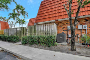 9890 NW 6th Pl, Plantation, FL 33324, Sold 06/14/24