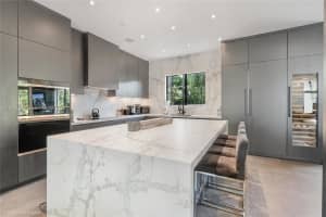 7228 SW 54th Ct, Miami, FL 33143, Sold 10/02/24