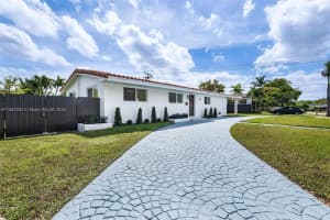 9000 SW 18th Terrace, Miami, FL 33165, Sold 11/01/24