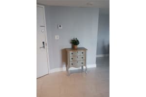 19195 NE 36th Pl #607, Aventura, FL 33180, Sold 05/28/24