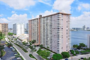 251 174th St APT 2010, Sunny Isles Beach, FL 33160, Sold 08/30/24