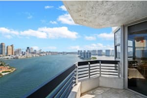 19101 Mystic Pointe Dr APT 2512, Aventura, FL 33180, Sold 06/19/24