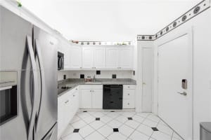4851 NW 21st St APT 408, Lauderhill, FL 33313, Sold 05/15/24