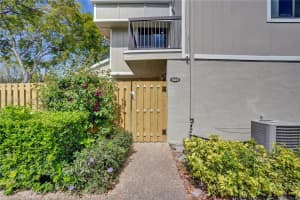 622 Commodore Dr, Plantation, FL 33325, Sold 05/16/24