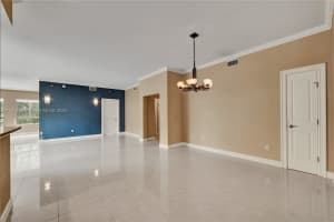 16100 Emerald Estates Dr APT 297, Weston, FL 33331, Sold 05/29/24