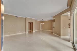16100 Emerald Estates Dr APT 297, Weston, FL 33331, Sold 05/29/24