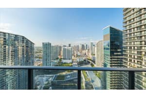 45 SW 9th St Apt 4401, Miami, FL 33130, Sold 05/01/25