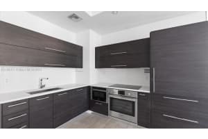 45 SW 9th St Apt 4401, Miami, FL 33130, Sold 05/01/25