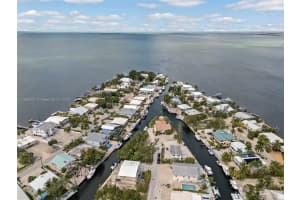 30 Center Ln, Key Largo, FL 33037, Sold 05/23/24