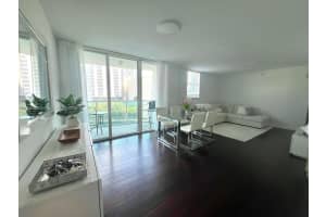 31 SE 5th St APT 602, Miami, FL 33131, Sold 08/14/24
