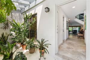 7860 SW 86th St APT 28, Miami, FL 33143, Sold 05/07/24