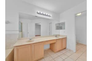 5422 NW 110th Ave, Doral, FL 33178, Sold 10/21/24
