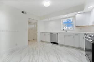 271 S Hollybrook Dr APT 307, Pembroke Pines, FL 33025, Sold 09/16/24