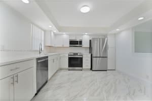 271 S Hollybrook Dr APT 307, Pembroke Pines, FL 33025, Sold 09/16/24
