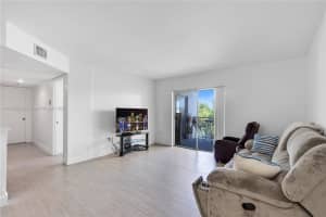 8640 SW 212th St APT 306, Cutler Bay, FL 33189, Sold 06/07/24