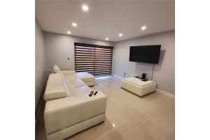 13701 Kendale Lakes Cir b 406, Miami, FL 33183, Sold 09/10/24