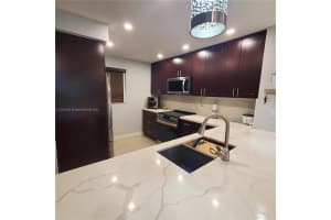 13701 Kendale Lakes Cir b 406, Miami, FL 33183, Sold 09/10/24