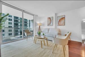 1200 Brickell Bay Dr APT 1705, Miami, FL 33131, Sold 06/17/24