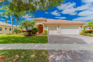 4725 Hibbs Grove Terrace, Cooper City, FL 33330, Sold 06/13/24