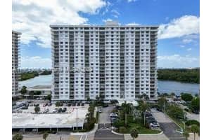 500 Bayview Dr APT 831, Sunny Isles Beach, FL 33160, Sold 09/23/24