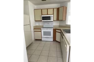 3421 NW 44th St APT 106, Lauderdale Lakes, FL 33309, Sold 10/04/24