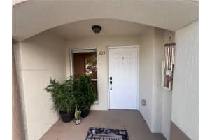 6746 SW 115th Ct APT 205, Miami, FL 33173, Sold 05/24/24