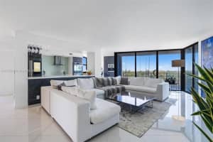 1000 Quayside Terrace #711, Miami, FL 33138, Sold 08/02/24