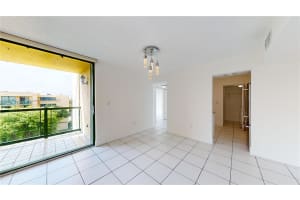 11790 SW 18th St Apt 528-3, Miami, FL 33175, Sold 10/01/24