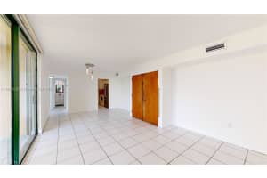 11790 SW 18th St Apt 528-3, Miami, FL 33175, Sold 10/01/24