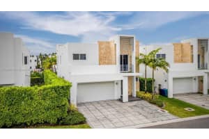10310 NW 68th St, Doral, FL 33178, Sold 07/05/24