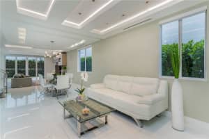 10310 NW 68th St, Doral, FL 33178, Sold 07/05/24